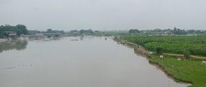 नदियों में उफान से तटवर्ती गांवों में कटाव तेज, रसेली घाट पर नाव का परिचालन बंद