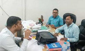 संघ ने की शिक्षकों को निलंबनमुक्त करने की मांग