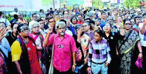पीड़िता के पिता बोले, अभया मंच कर रहा राजनीति