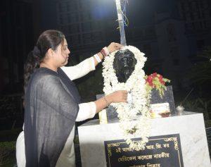 हाजरा क्रॉसिंग पर सभा का आयोजन, ढाई घंटे तक ठप रही यातायात व्यवस्था