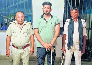 Gopalganj News  : बिहार एसटीएफ ने दमन से गिरफ्तारी के बाद कुख्यात निरंजन शाही को सौंपा, इंजीनियर प्रखर दूबे की हत्या में भेजा गया जेल
