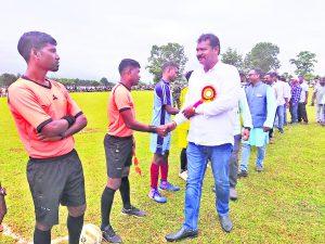 Chaibasa News : नशापान से दूर रहें खिलाड़ी : सोनाराम