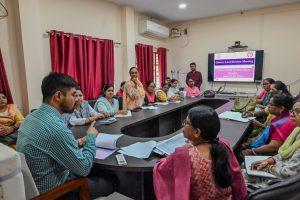 Deoghar News : प्रतिदिन खुले आंगनबाड़ी केंद्र, बेहतर नहीं करने वालों का कटेगा वेतन : डीसी