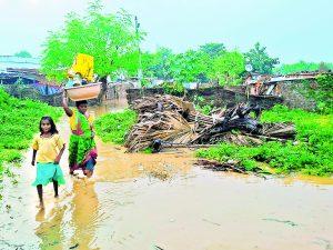 Gaya News : बोधगया के बतसपुर, घाटो व घोंघरिया गांव घुसा पानी