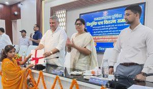 अनुकंपा के आधार पर 133 आश्रितों को प्रभारी मंत्री ने प्रदान किया नियुक्ति पत्र