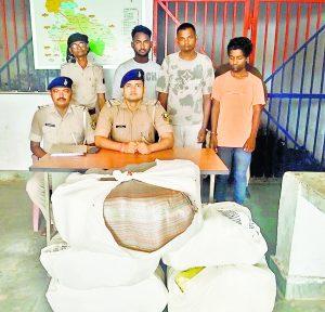 Gopalganj News : मुजफ्फरपुर से यूपी के रामपुर जा रही 25 लाख के गांजे की खेप कार के साथ जब्त