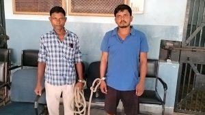 10.5 लीटर शराब जब्त, तस्कर गिरफ्तार