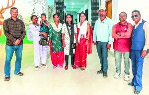 Chaibasa News : डीसी सर ! प्रखंड समन्वयक करते हैं मनमानी, उन्हें हटायें