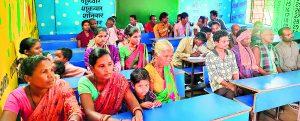Chaibasa News : सरकारी स्कूल में वॉलंटियर शिक्षक रखेंगे ग्रामीण