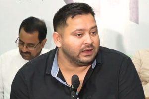 वोटर लिस्ट से नाम गायब होने का तेजस्वी ने किया दावा, DM ने कहा- लिस्ट में 416 नंबर पर है नाम और फोटो&#8230;